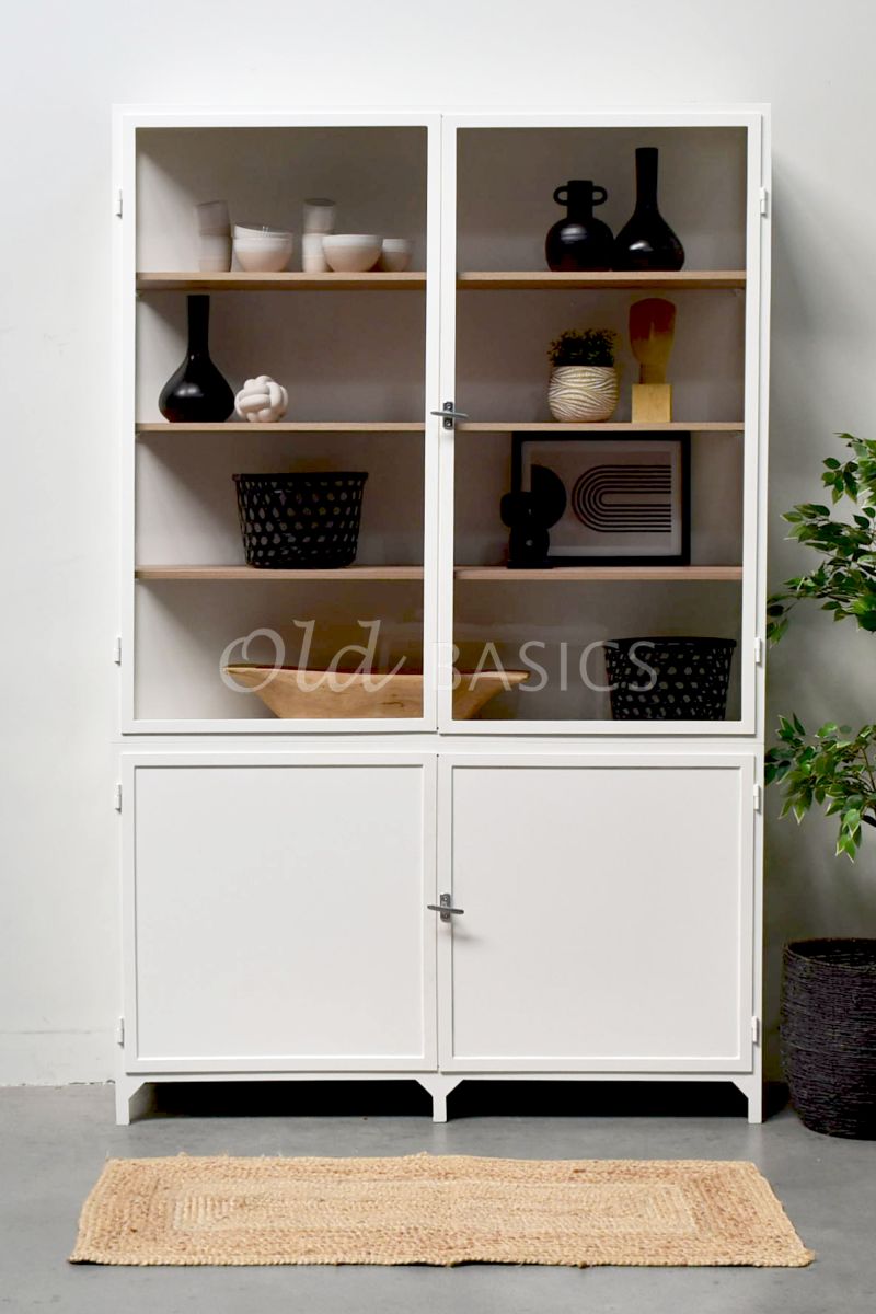 Detail van Apothekerskast Demi  Oak, 2 deuren, RAL9010, wit, materiaal staal